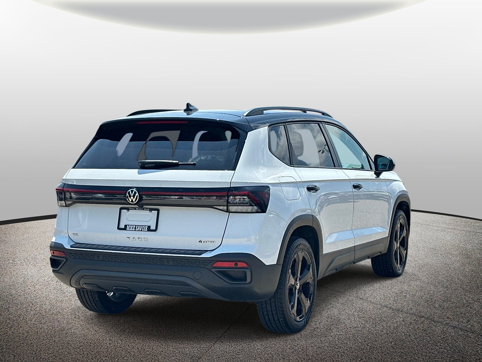 2025 Volkswagen Taos SE Black 4MOTION