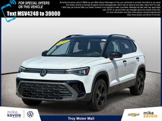 2025 Volkswagen Taos SE Black 4MOTION