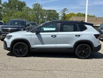 2026 Volkswagen Taos SE Black FWD