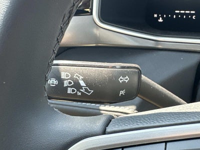 2026 Volkswagen Taos SE Black FWD