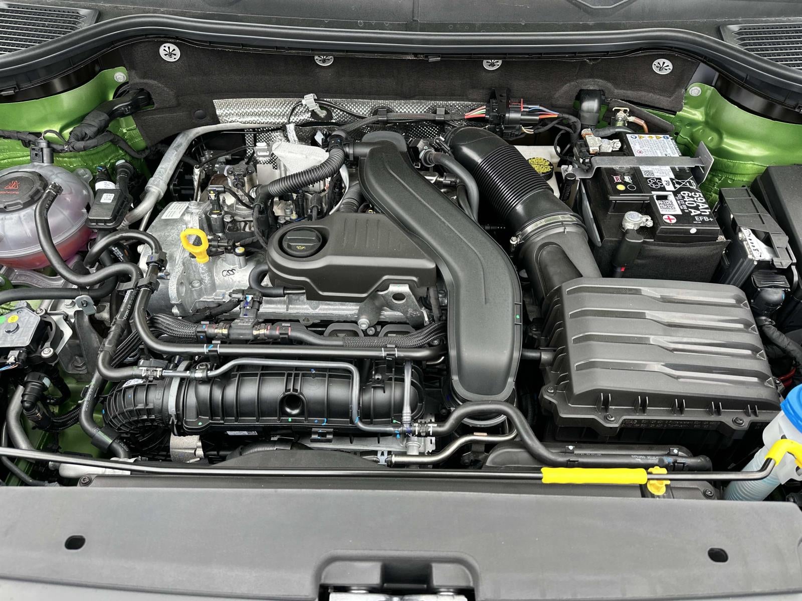 2026 Volkswagen Taos SE Black FWD