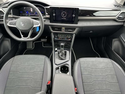 2026 Volkswagen Taos SE Black FWD