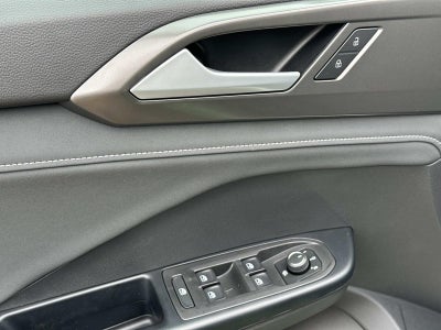 2026 Volkswagen Taos SE Black FWD