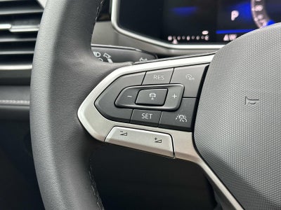 2026 Volkswagen Taos SE Black FWD