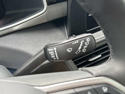 2026 Volkswagen Taos SE Black FWD