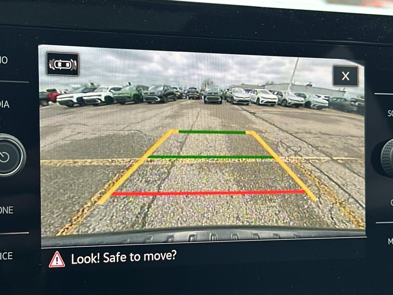 2026 Volkswagen Taos SE Black FWD