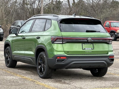 2026 Volkswagen Taos SE Black FWD