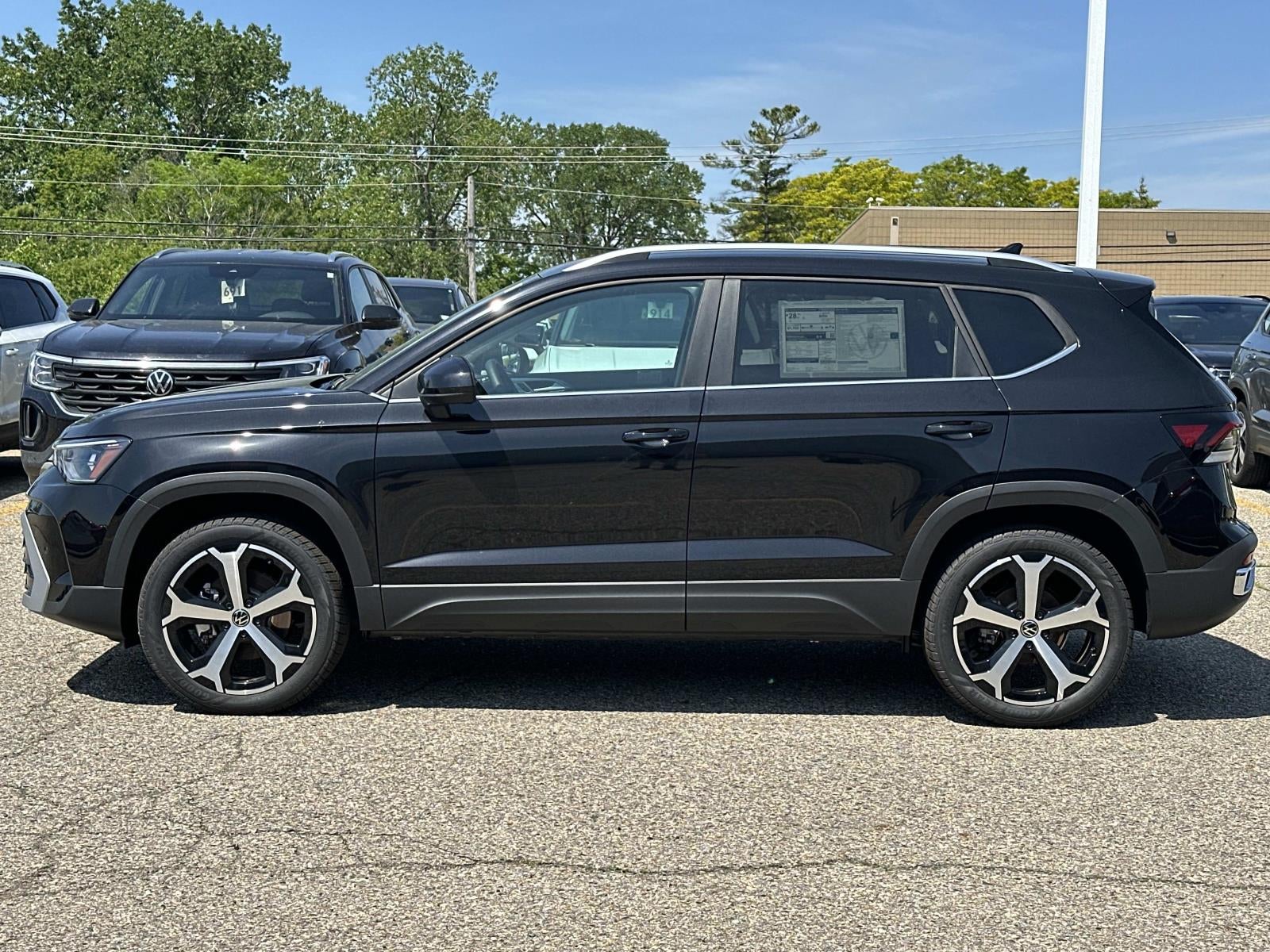 2026 Volkswagen Taos SEL 4MOTION
