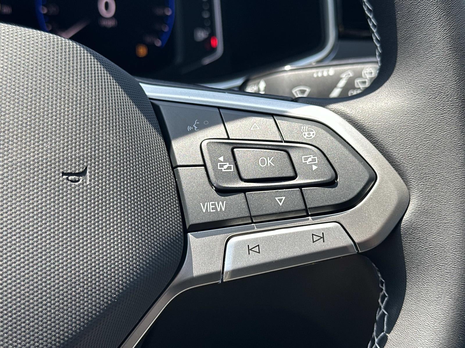 2026 Volkswagen Taos SEL 4MOTION