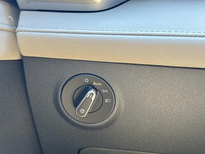 2026 Volkswagen Taos SEL 4MOTION