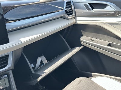 2026 Volkswagen Taos SEL 4MOTION