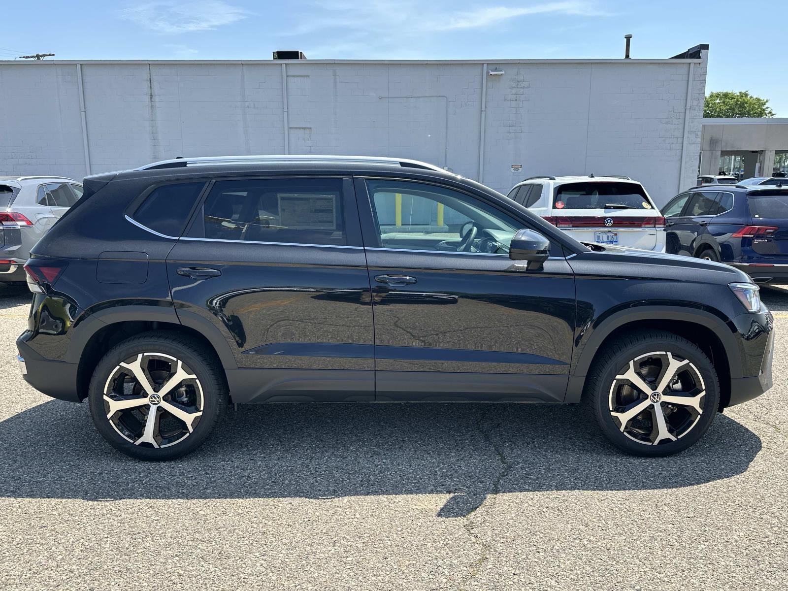 2026 Volkswagen Taos SEL 4MOTION
