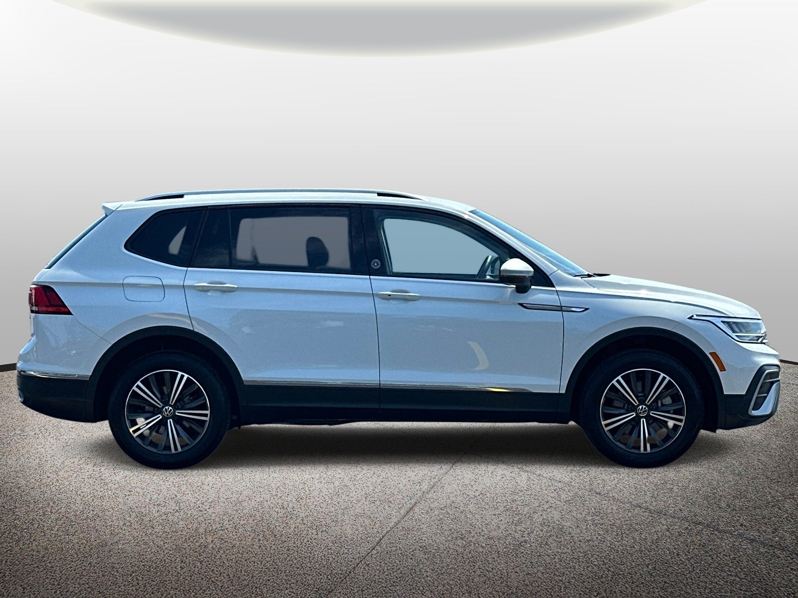 2024 Volkswagen Tiguan 2.0T Wolfsburg Edition 4MOTION