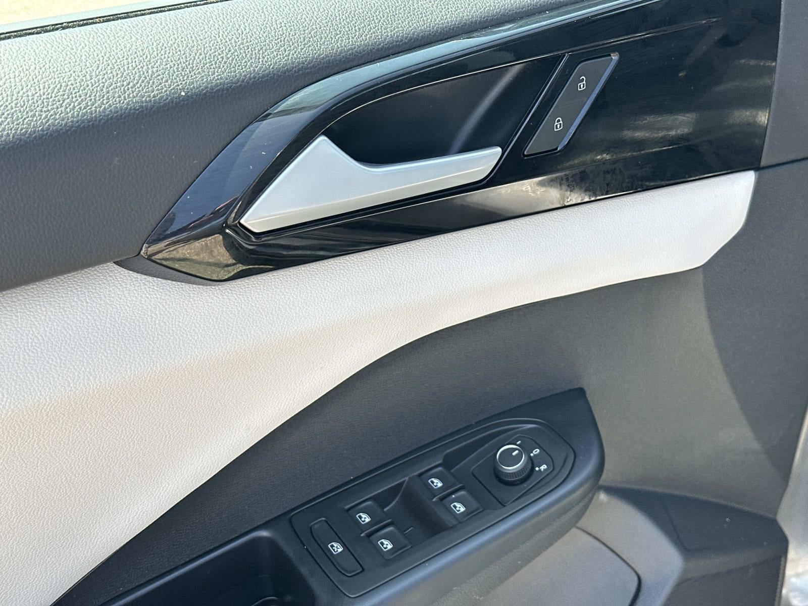 2025 Volkswagen Taos S FWD