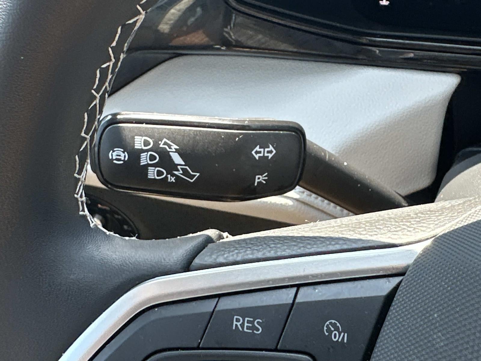 2025 Volkswagen Taos S FWD