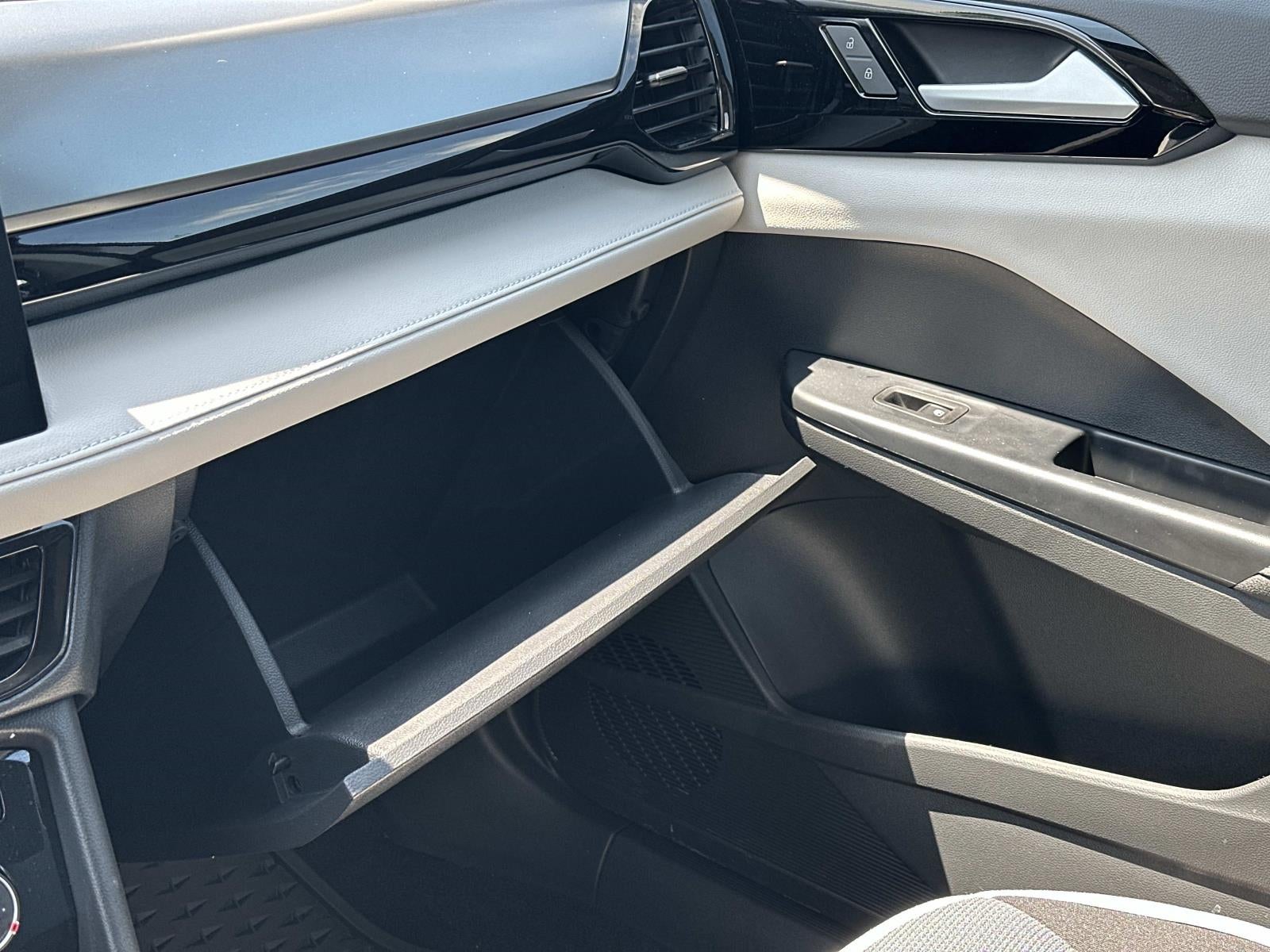 2025 Volkswagen Taos S FWD