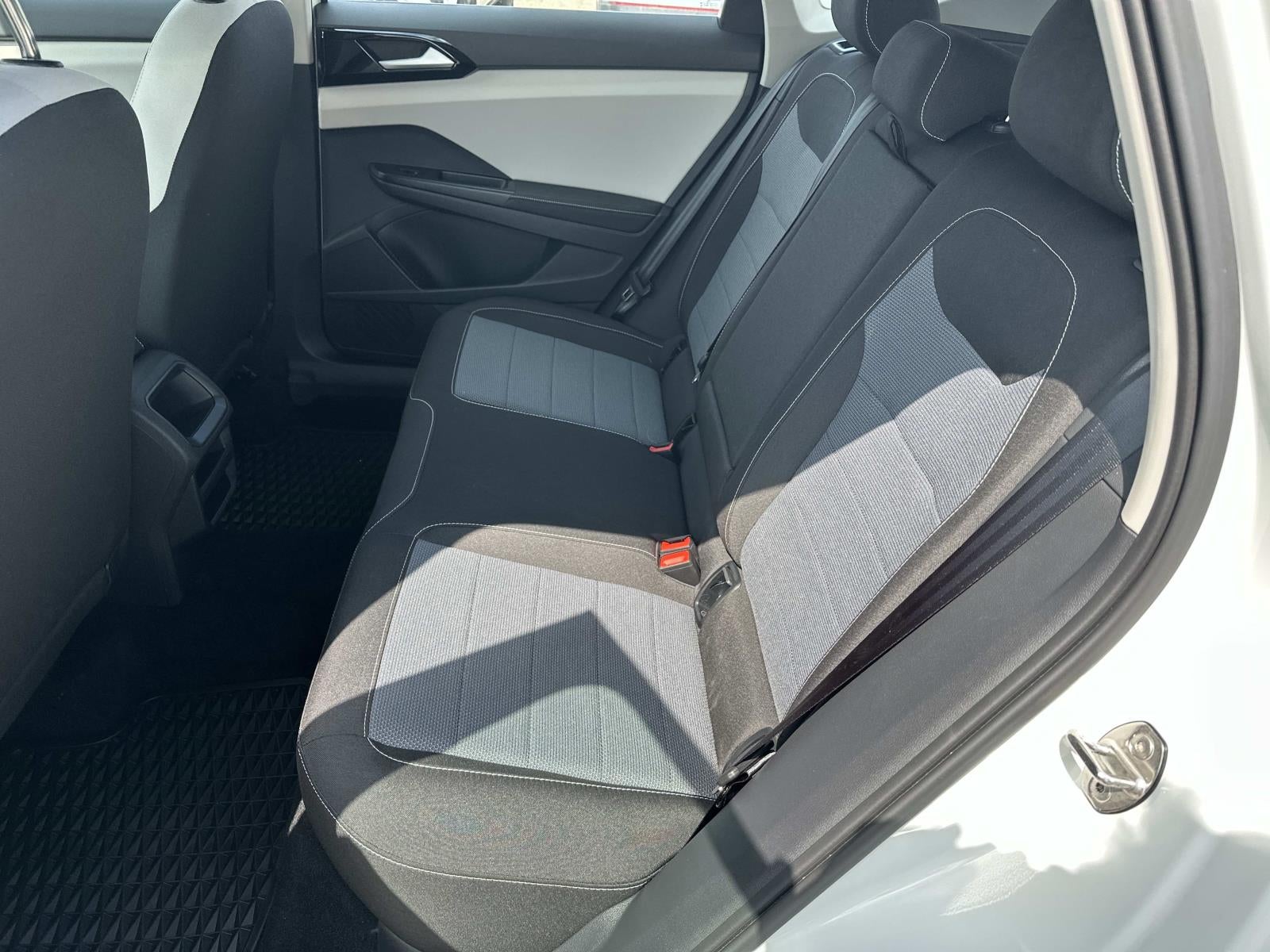 2025 Volkswagen Taos S FWD