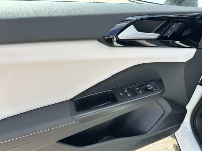 2025 Volkswagen Taos S FWD