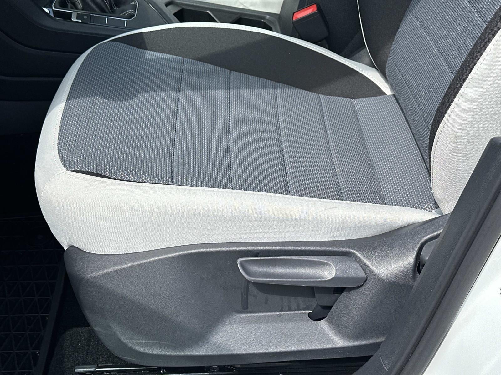 2025 Volkswagen Taos S FWD