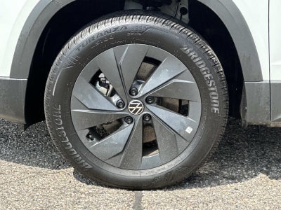 2025 Volkswagen Taos S FWD