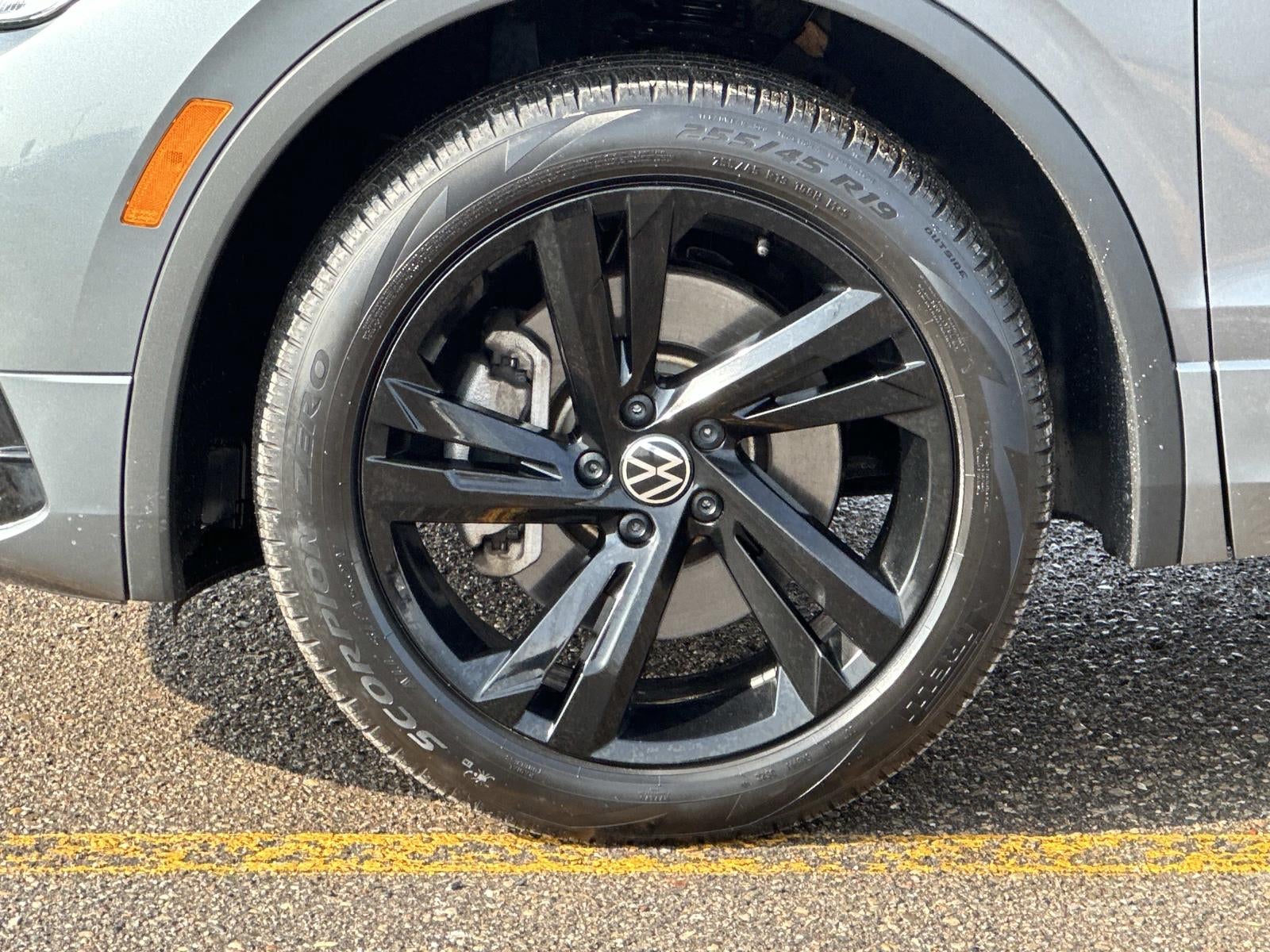 2023 Volkswagen Tiguan 2.0T SE R-Line Black 4MOTION