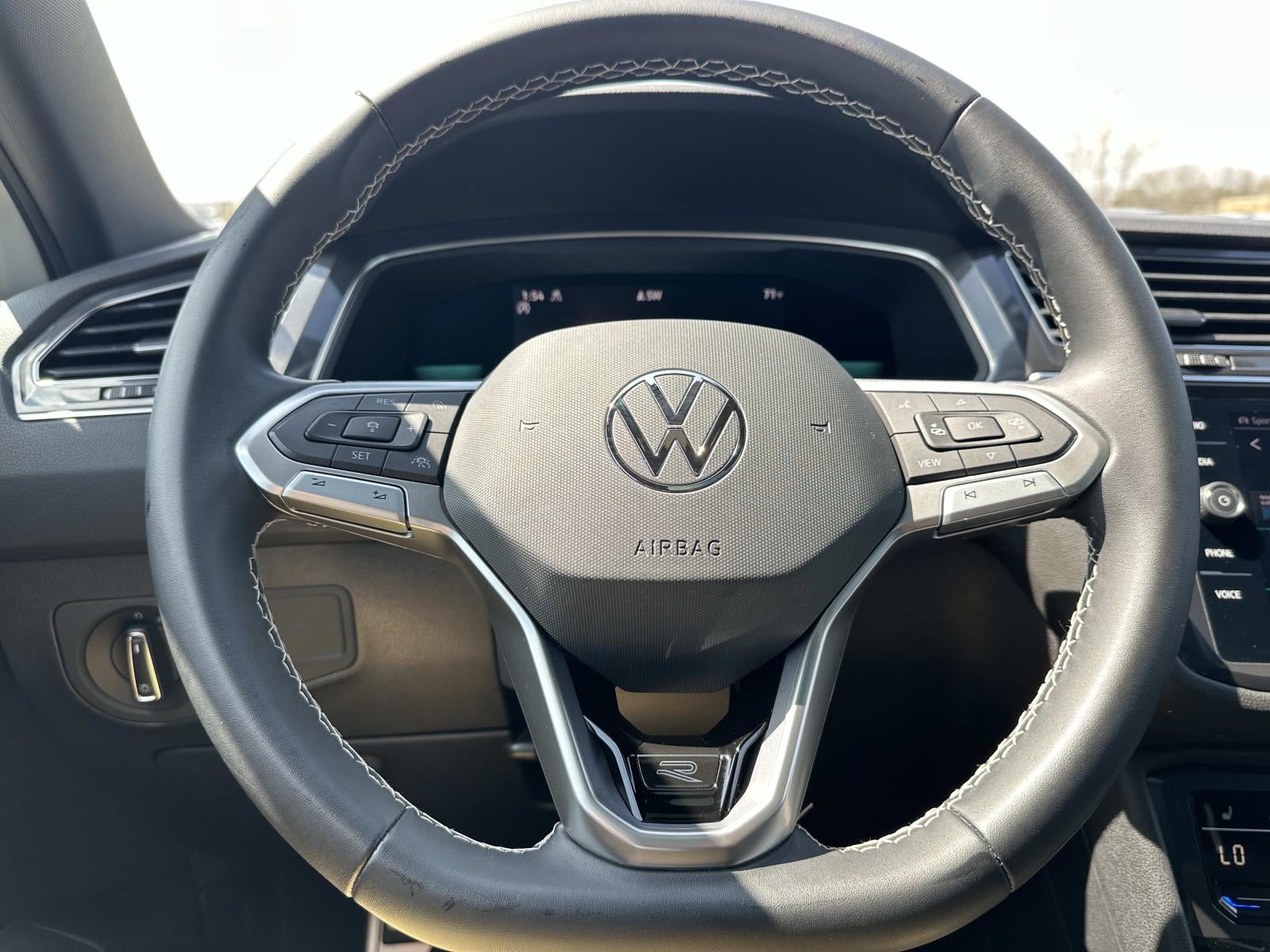 2023 Volkswagen Tiguan 2.0T SE R-Line Black 4MOTION