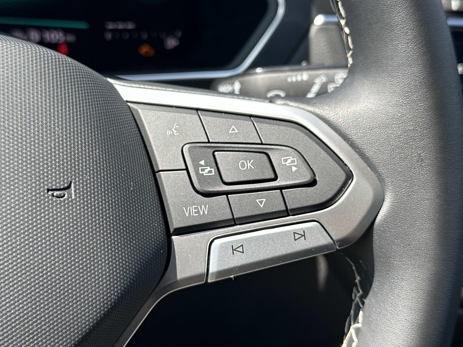 2023 Volkswagen Tiguan 2.0T SE R-Line Black 4MOTION