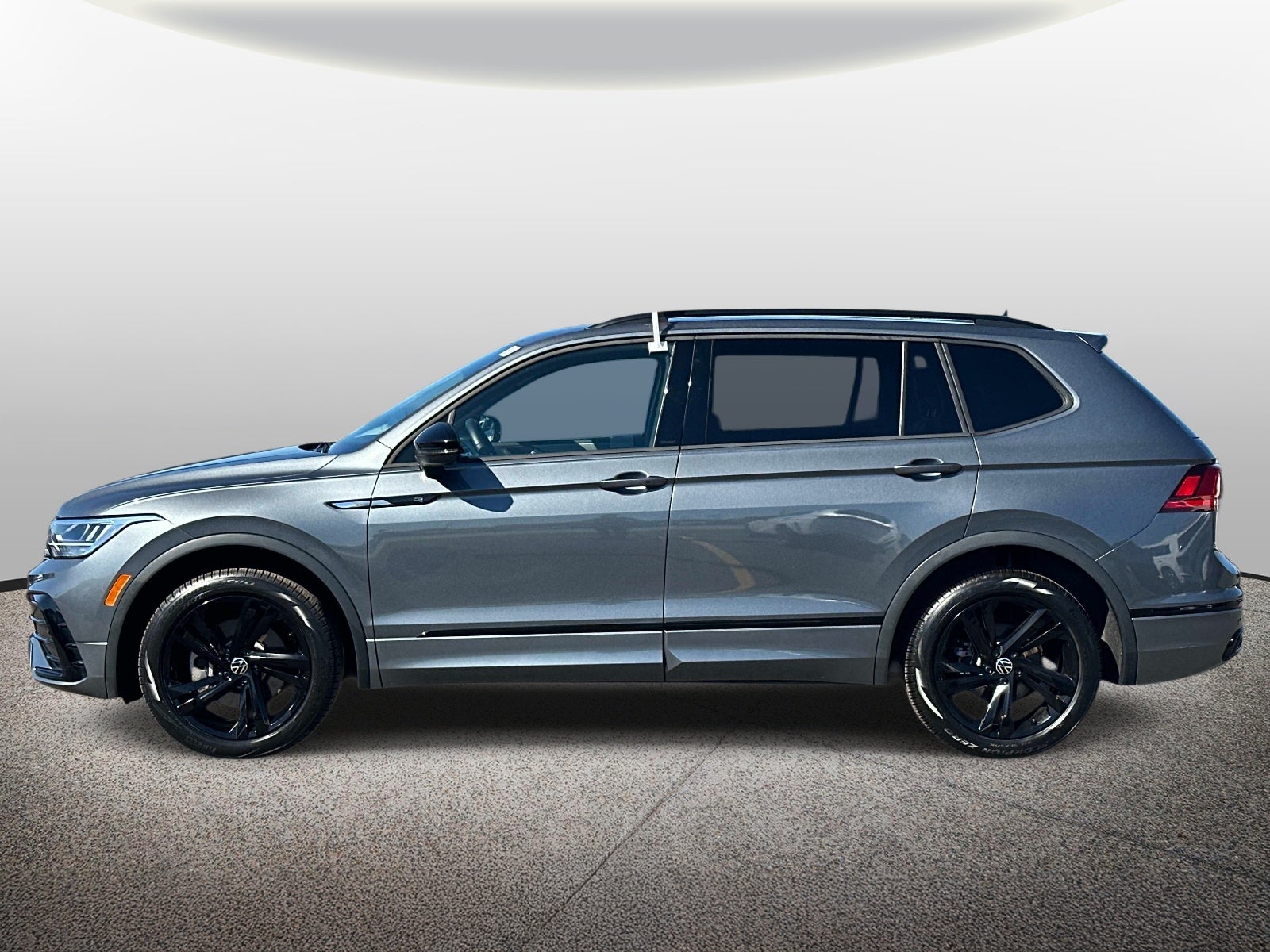 2023 Volkswagen Tiguan 2.0T SE R-Line Black FWD