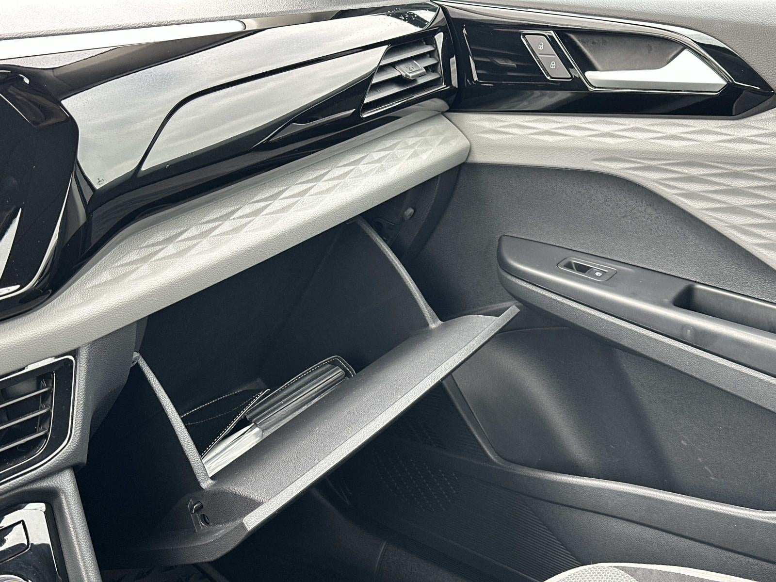 2023 Volkswagen Taos S FWD