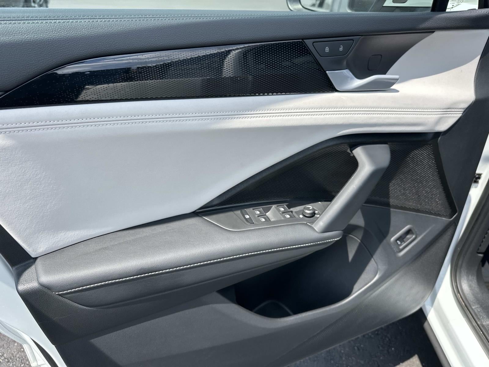 2025 Volkswagen Tiguan 2.0T SE 4MOTION
