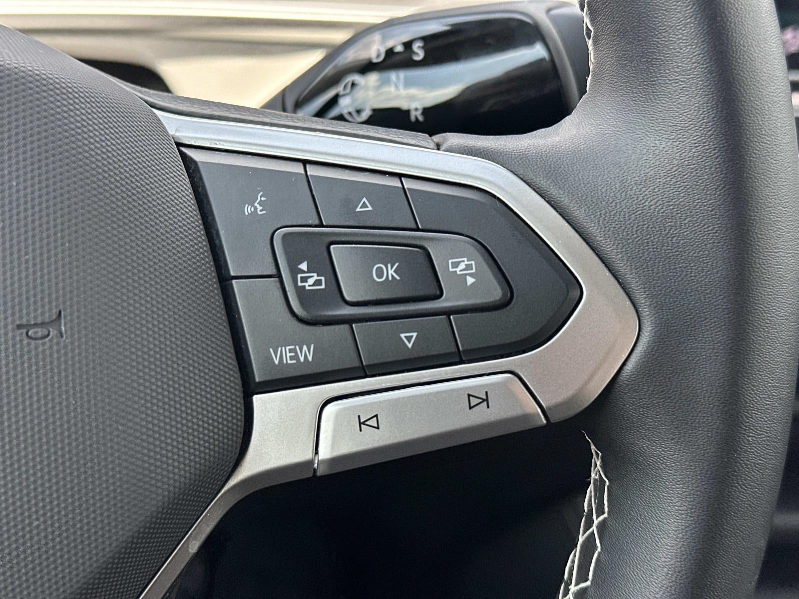 2025 Volkswagen Tiguan 2.0T SE 4MOTION