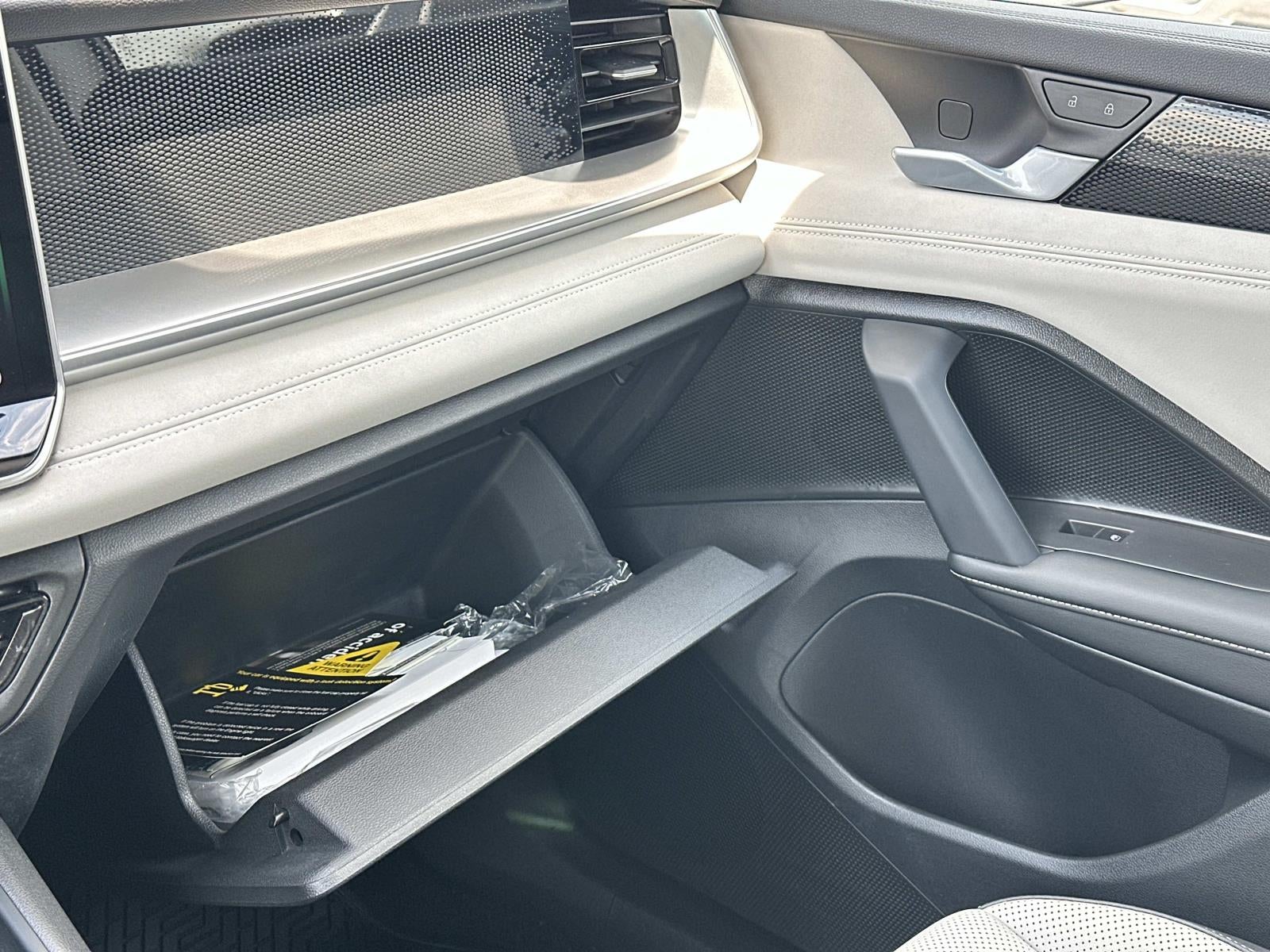 2025 Volkswagen Tiguan 2.0T SE 4MOTION