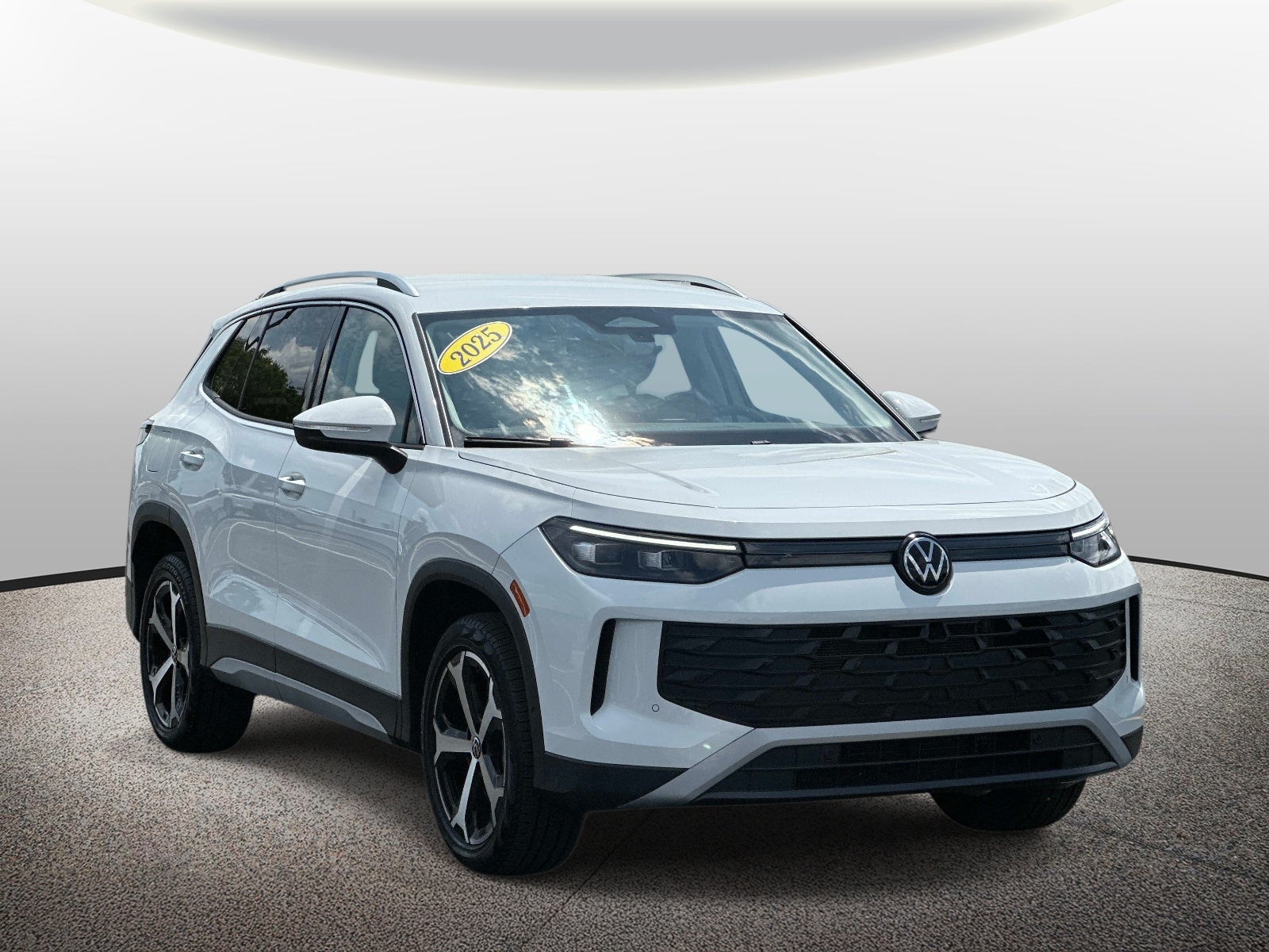 2025 Volkswagen Tiguan 2.0T SE 4MOTION