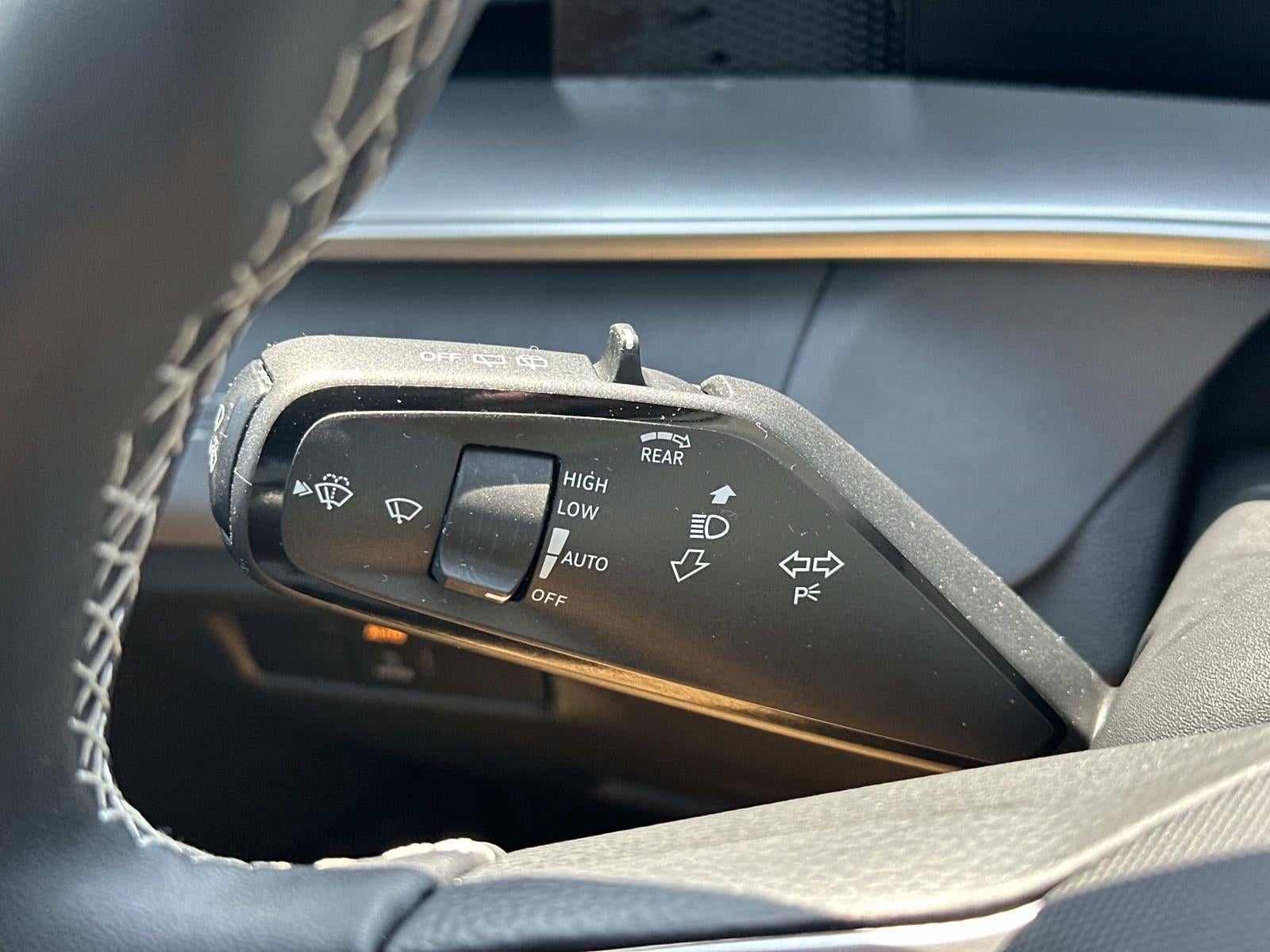 2025 Volkswagen Tiguan 2.0T SE 4MOTION