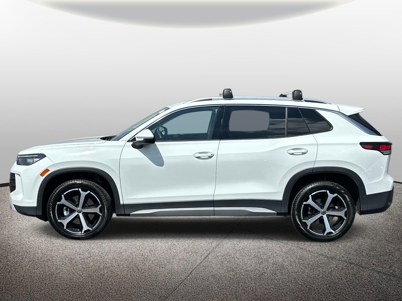 2025 Volkswagen Tiguan 2.0T SE 4MOTION