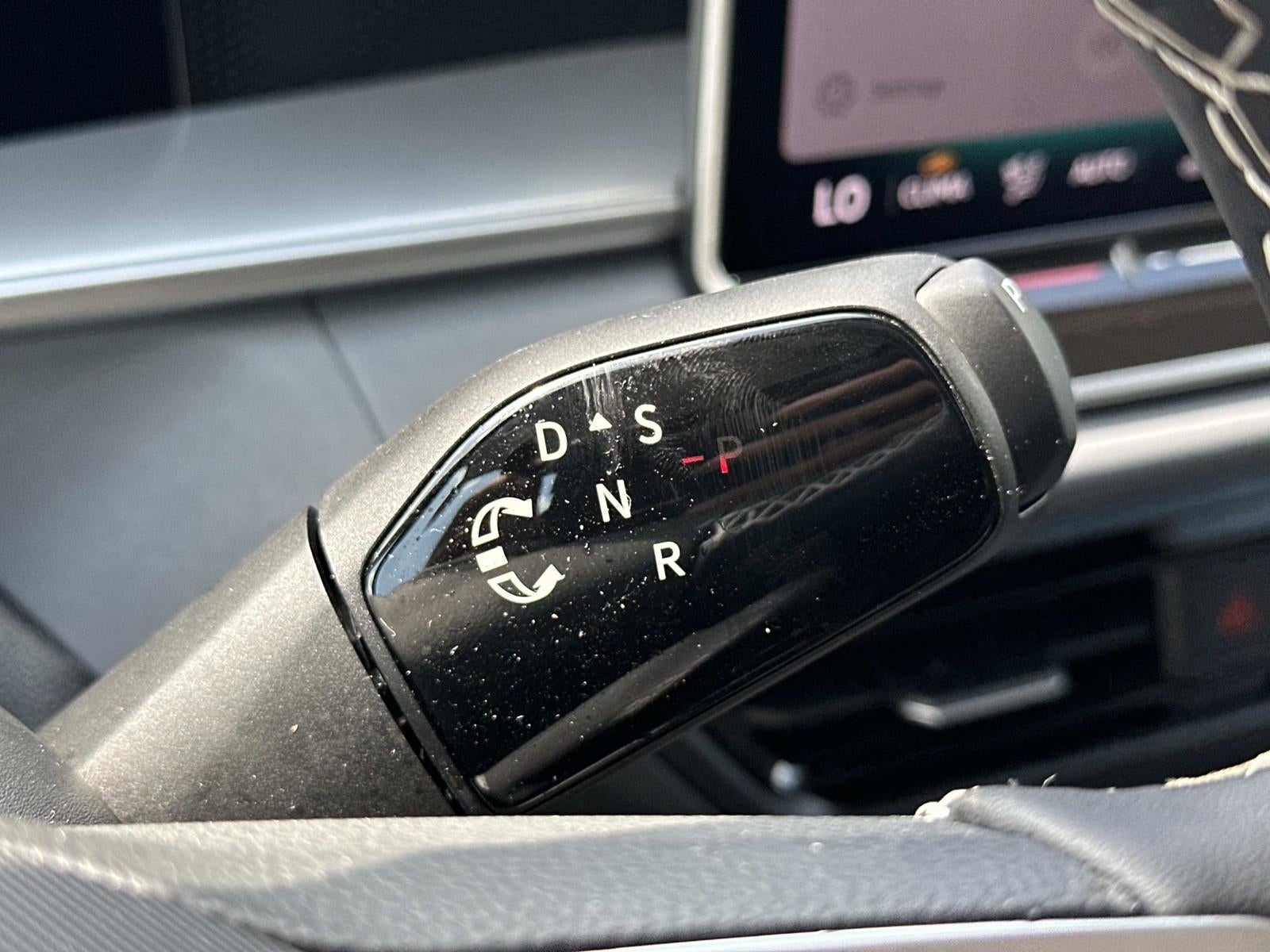 2025 Volkswagen Tiguan 2.0T SE 4MOTION