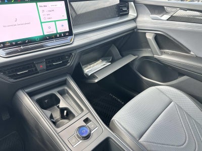 2025 Volkswagen Tiguan 2.0T SE 4MOTION