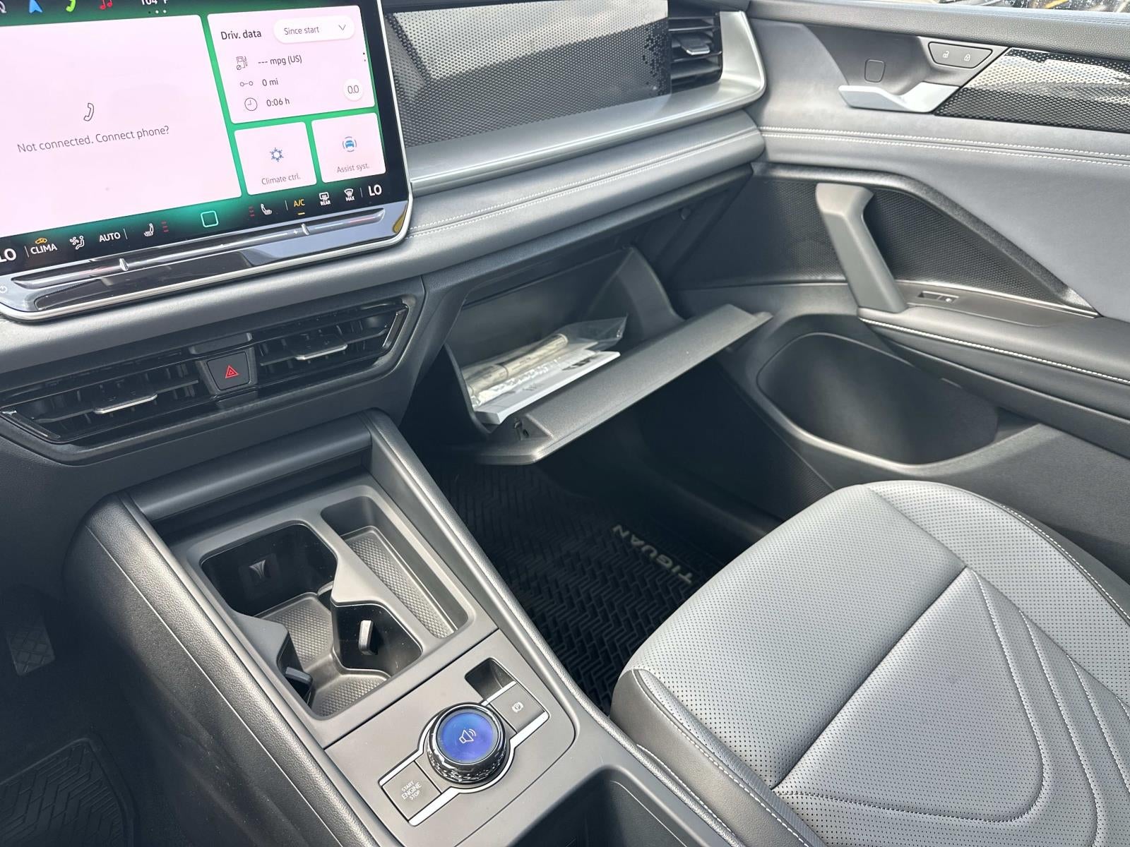 2025 Volkswagen Tiguan 2.0T SE 4MOTION