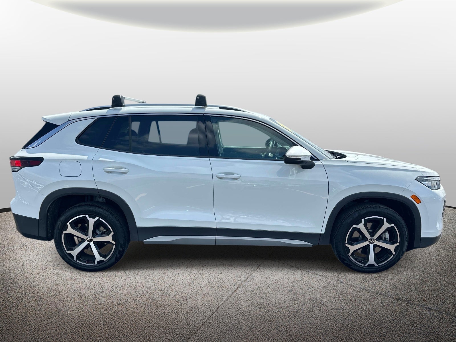 2025 Volkswagen Tiguan 2.0T SE 4MOTION