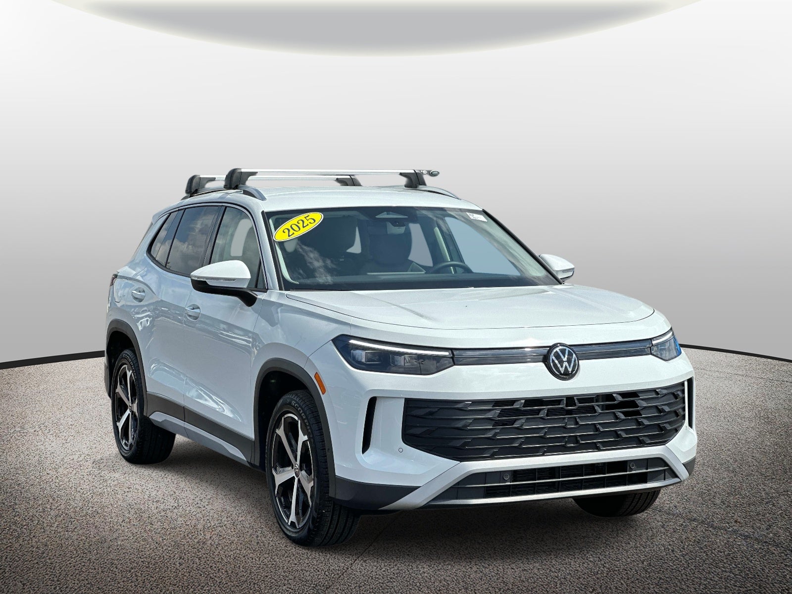 2025 Volkswagen Tiguan 2.0T SE 4MOTION