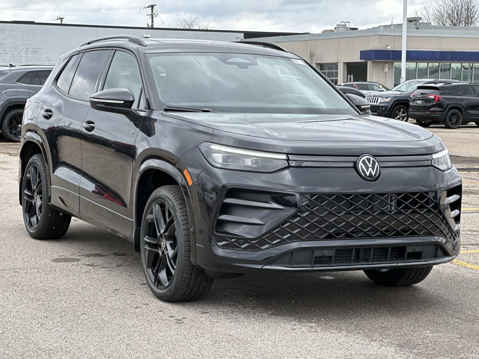 2026 Volkswagen Tiguan SE R-Line Black 4MOTION