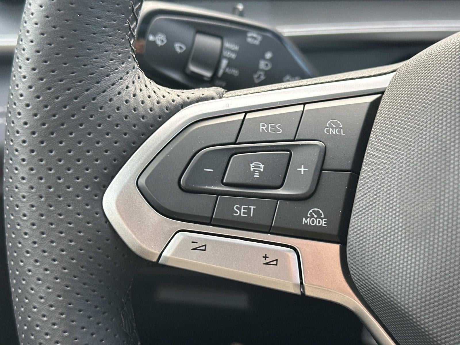 2026 Volkswagen Tiguan SE R-Line Black 4MOTION