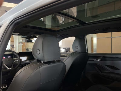 2026 Volkswagen Tiguan 2.0T SE R-Line Black 4MOTION