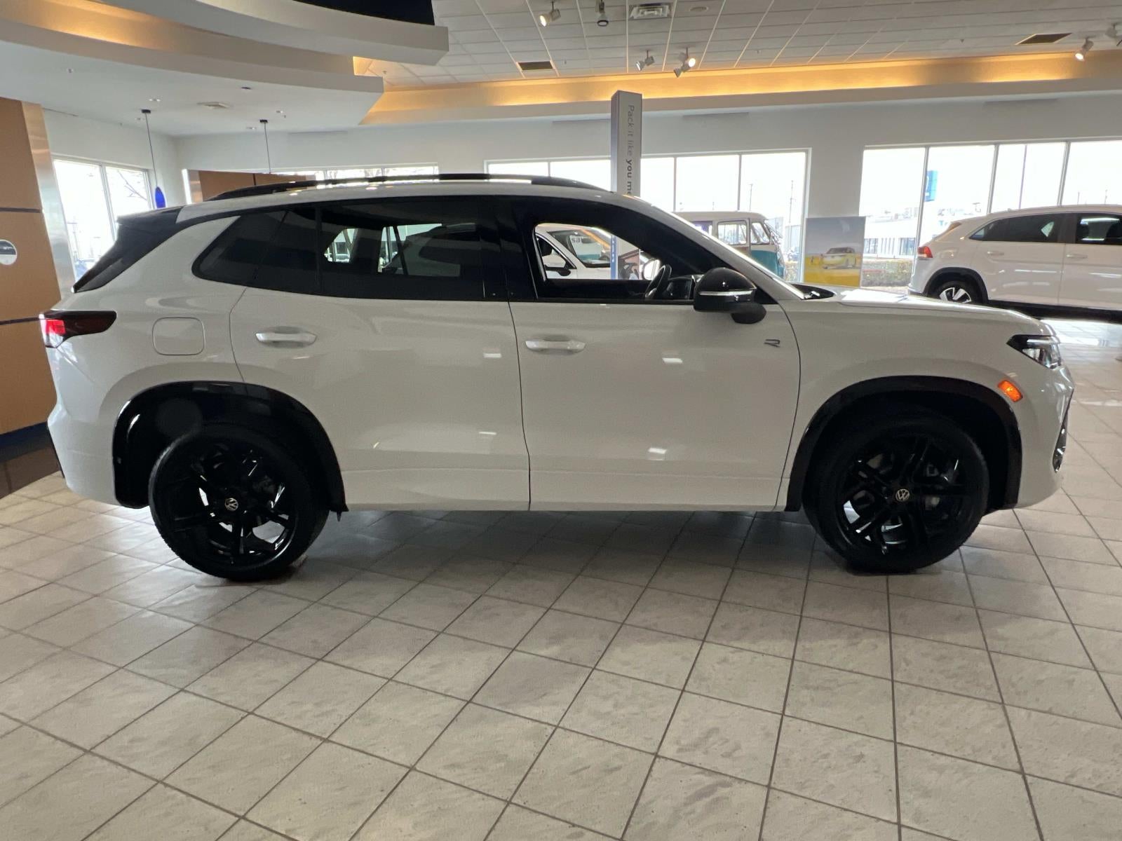 2026 Volkswagen Tiguan 2.0T SE R-Line Black 4MOTION