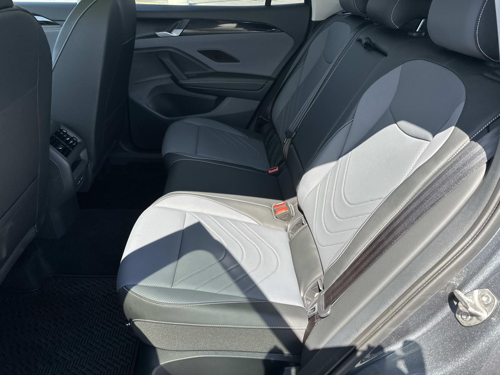 2025 Volkswagen Tiguan 2.0T SE 4MOTION