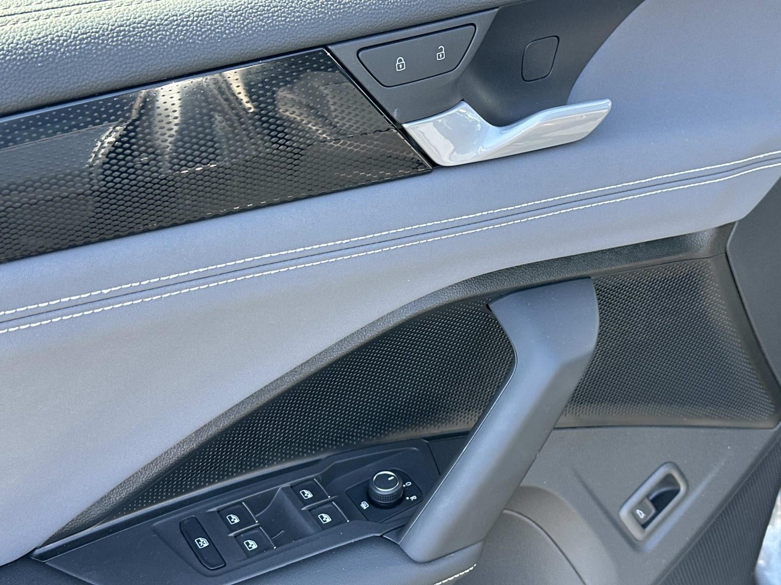 2025 Volkswagen Tiguan 2.0T SE 4MOTION