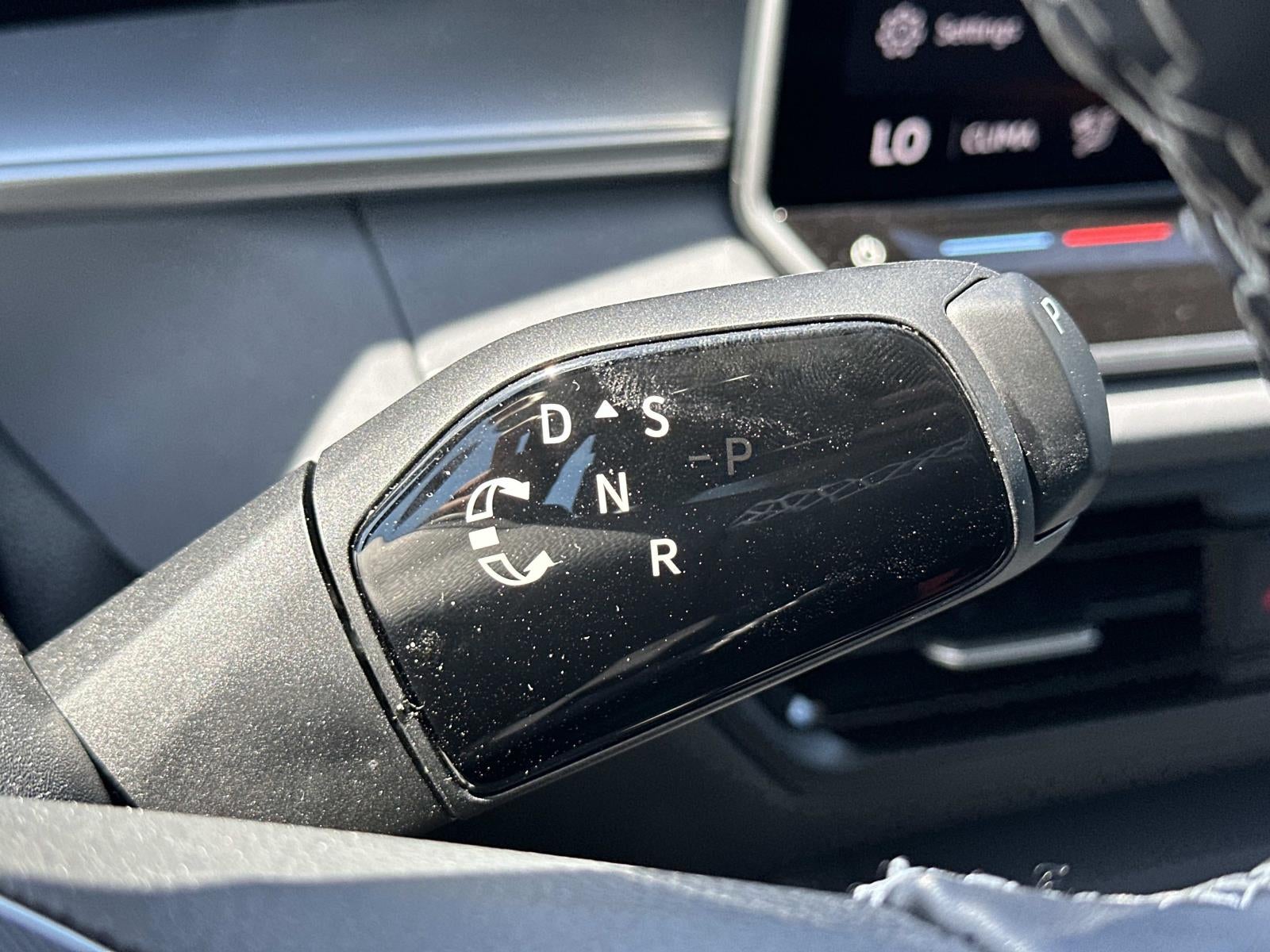 2025 Volkswagen Tiguan 2.0T SE 4MOTION