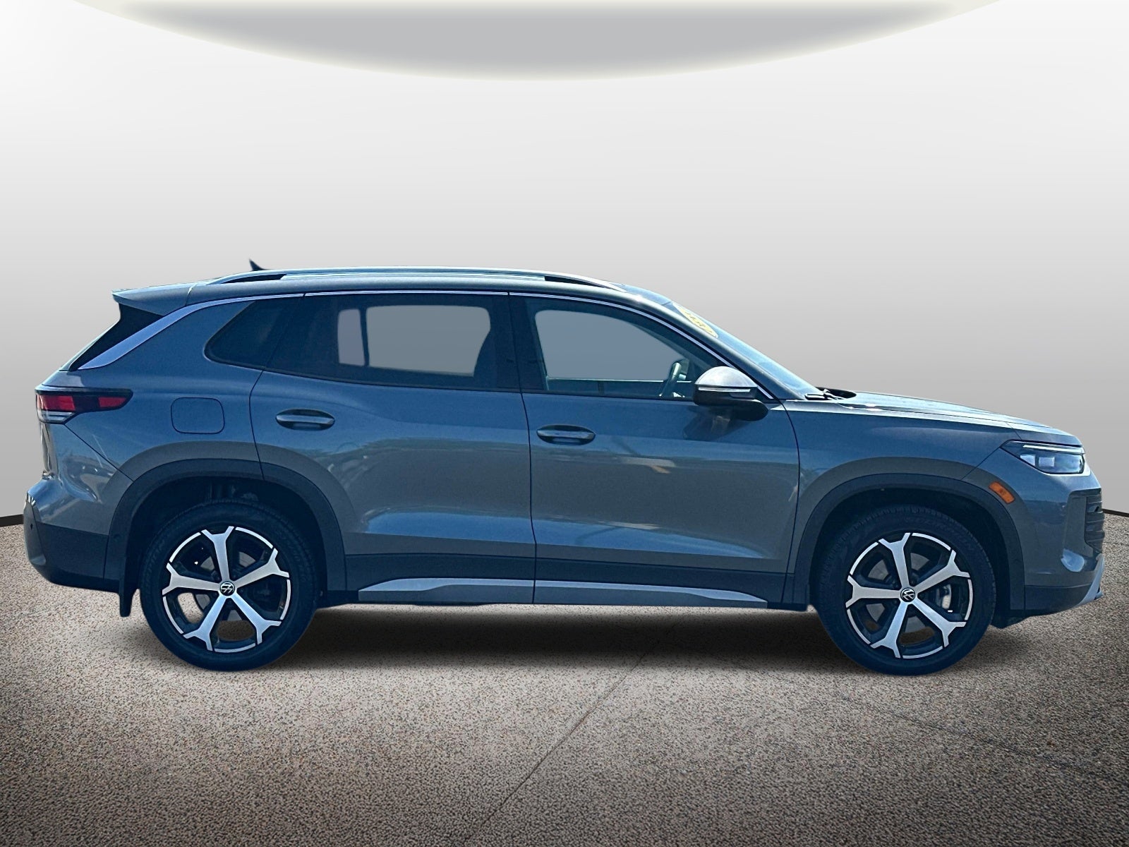 2025 Volkswagen Tiguan 2.0T SE 4MOTION