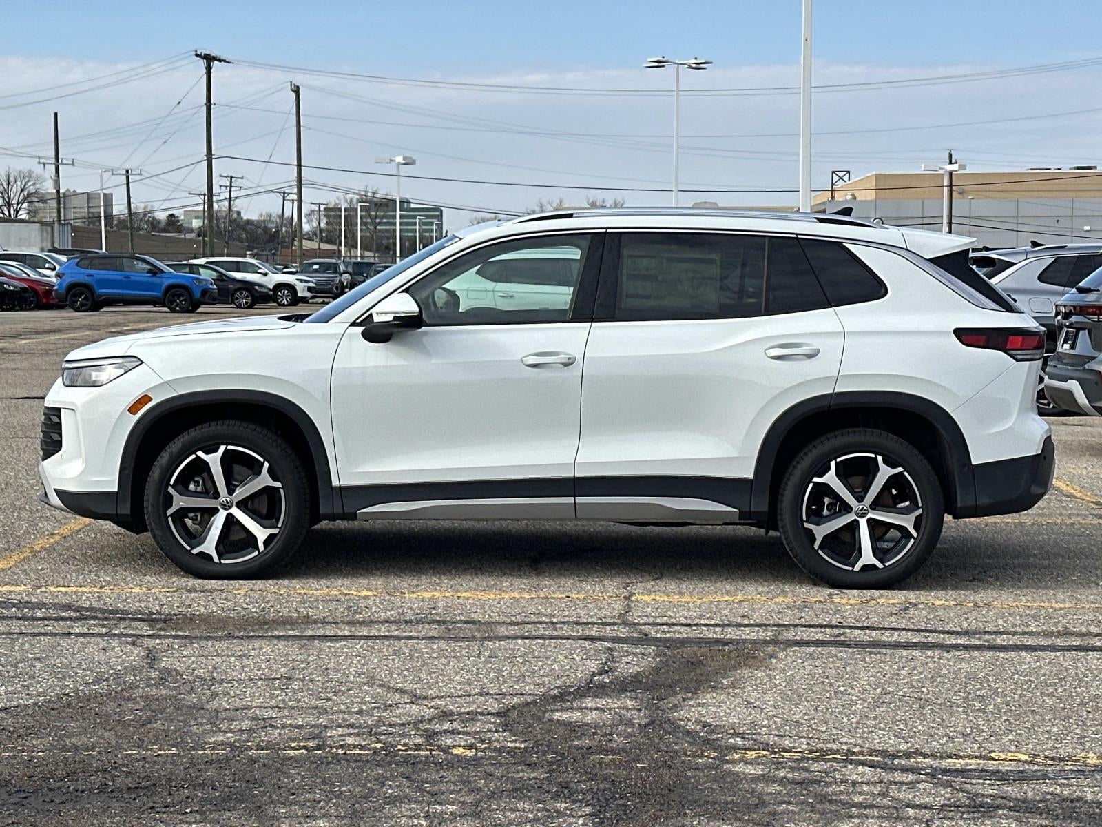 2026 Volkswagen Tiguan SE 4MOTION
