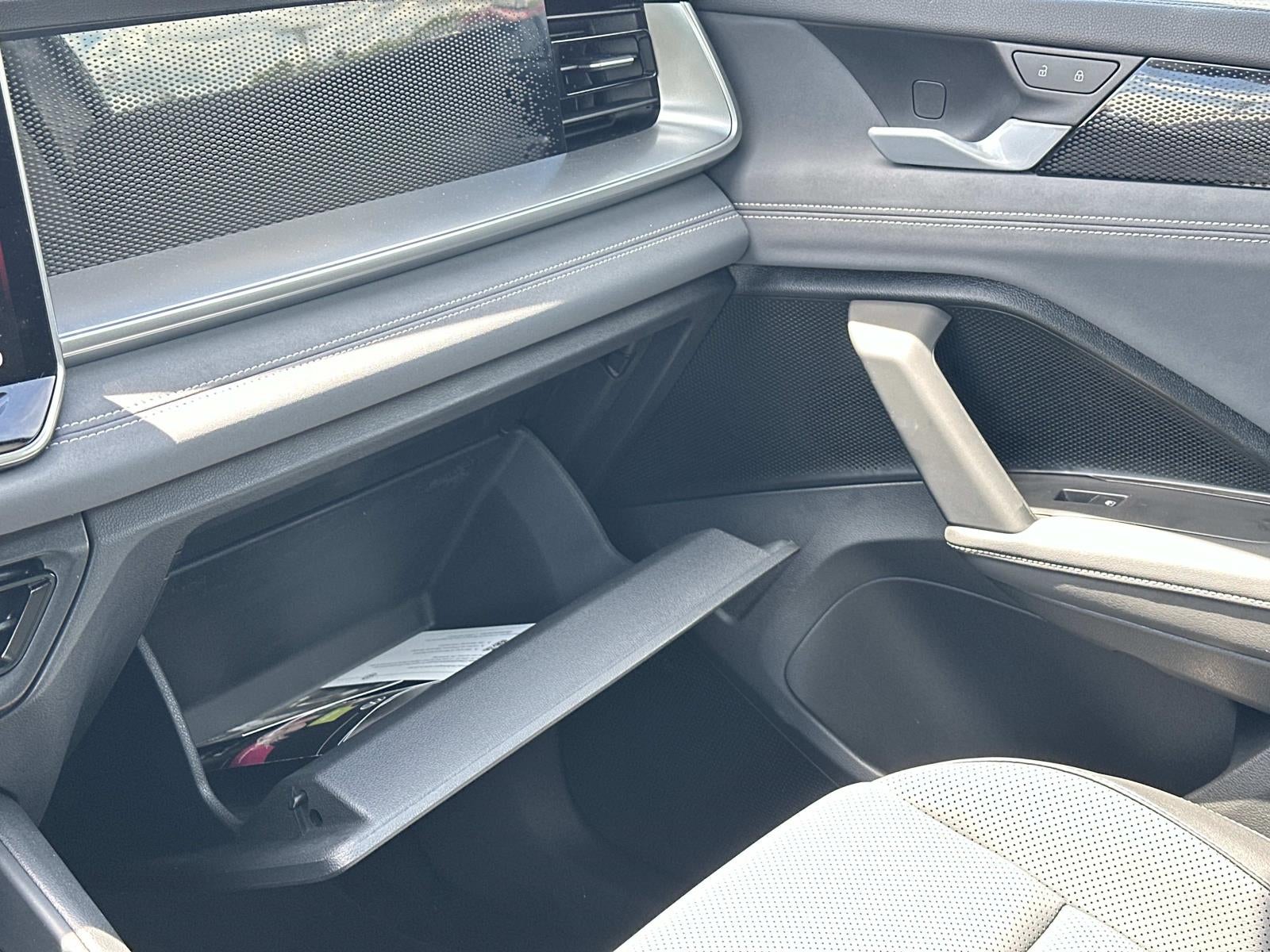 2025 Volkswagen Tiguan 2.0T SE 4MOTION